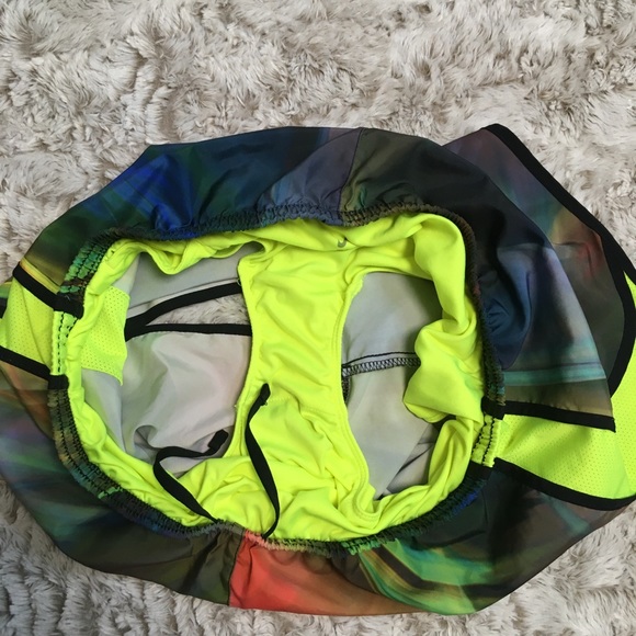 SOLD ❌Nike Dri-Fit Size XL Running ShortMultiColor - Picture 6 of 7